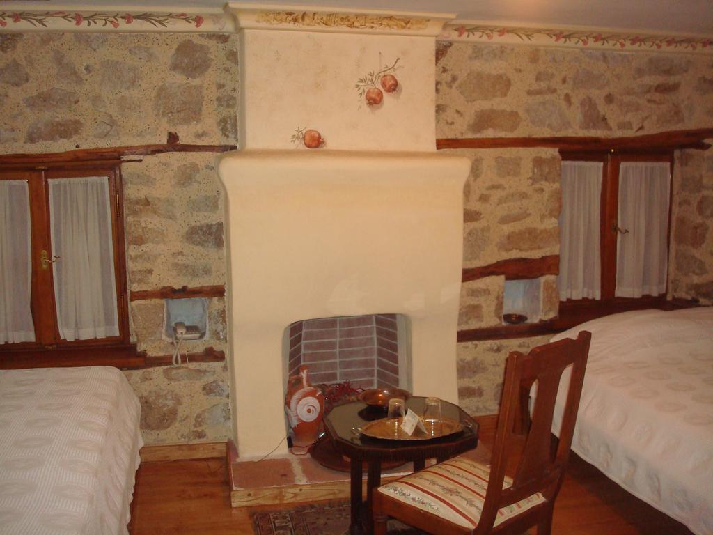 Oikia Alexandrou Traditional Inn Арнея Экстерьер фото